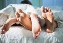 पत्नी रहने लगी दूसरे के साथ लिव इन में, पति ने सोशल मीडिया पर की फोटो वायरल