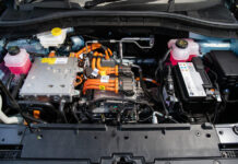 पुरानी कार मालिको के लिए खुशखबरी, नही बेचनी पड़ेगी पुरानी कार, बेहद कम लागत में लगेगी इलेक्ट्रिक किट