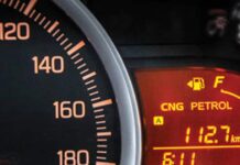 आखिरी 3 दिन, बेस्ट माइलेज कार पर मिल रहा 54 हजार का डिस्काउंट आखिरी 3 दिन, बेस्ट माइलेज कार पर मिल रहा 54 हजार का डिस्काउंट