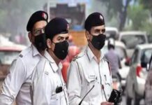 गलती से भी न कर देना ये काम, 25 हजार का कटेगा चालान, जेल होगी वो अलग गलती से भी न कर देना ये काम, 25 हजार का कटेगा चालान, जेल होगी वो अलग