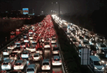 गुरुग्राम में दिल्ली-जयपुर एक्सप्रेस-वे पर लंबा जाम: बारिश के कारण बिगड़ी स्थिति, राजीव चौक से लेकर बॉर्डर तक वाहनों की कतारें App Install Banner