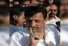 Lucknow : अमरमणि और उनकी पत्नी मधुमणि त्रिपाठी की रिहाई पर शासन की मुहर, अच्छे आचरण से माफ हुई बाकी सजा Lucknow News: Amarmani and his wife Madhumani, convicted of poetess Madhumita murder case, will be released