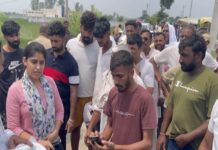 करनाल में पशुओं को करंट लगने का मामला: जेई व फॉरमैन निलंबित, पशुपालक को दी ढाई लाख की आर्थिक सहायता App Install Banner