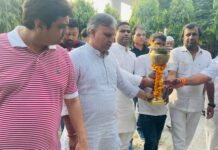 राजीव ज्योति सदभावना यात्रा: कांग्रेसियों ने यात्रा के फरीदाबाद पहुंचने पर पूरे उत्साह के साथ भव्य स्वागत किया App Install Banner