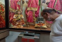 रोहतक का मंदिर चोरों का टारगेट: पहले की तोड़फोड़ फिर चोरी कर ले गए दान, रात को घुसे तीन युवक App Install Banner