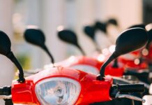 सरकार ने दी E-Scooter बनाने वाली कंपनियों को चेतावनी- लोगों के पैसे लौटाओ नहीं तो…. सरकार ने दी E-Scooter बनाने वाली कंपनियों को चेतावनी- लोगों के पैसे लौटाओ नहीं तो....