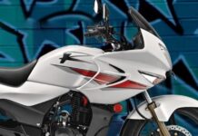 हीरो का बड़ा धमाका! नई करिज्मा का दामन थामने फिर से आ रहे रितिक हीरो का बड़ा धमाका! नई करिज्मा का दामन थामने फिर से आ रहे रितिक