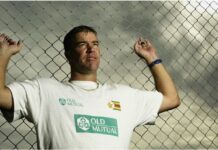 Heath Streak Demise: जिम्बाब्वे के पूर्व कप्तान हीथ स्ट्रीक का 49 की उम्र में निधन, पत्नी ने की मौत की पुष्टि Heath Streak Demise: जिम्बाब्वे के पूर्व कप्तान हीथ स्ट्रीक का 49 की उम्र में निधन, पत्नी ने की मौत की पुष्टि