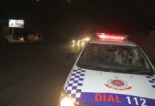 दिल्ली में कत्ल: प्रसाद उठाकर खाने पर भीड़ ने युवक को पीट-पीटकर मार डाला, खंभे से बांधकर बेल्ट और डंडे से पीटा दिल्ली में कत्ल: प्रसाद उठाकर खाने पर भीड़ ने युवक को पीट-पीटकर मार डाला, खंभे से बांधकर बेल्ट और डंडे से पीटा