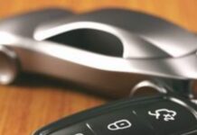 आखिर क्यों दी जाती हैं कार या बाइक के साथ दो चाबियां? क्या केवल खोने का है डर या और कुछ है कारण? आखिर क्यों दी जाती हैं कार या बाइक के साथ दो चाबियां? क्या केवल खोने का है डर या और कुछ है कारण?