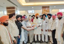 मनजिंद्र सिंह सिरसा का गुरपतवंत पन्नू पर वार: फतेहाबाद में बोले-ऐसे लोग पाकिस्तान से पैसा लेकर सिख कम्युनिटी को कर रहे बदनाम App Install Banner