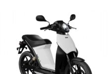 लैपटॉप बनाने वाली कंपनी ने लॉन्च की इलेक्ट्रिक स्कूटर, 75 की टॉप स्पीड, फुल चार्ज में भगाएं 80 किलोमीटर लैपटॉप बनाने वाली कंपनी ने लॉन्च की इलेक्ट्रिक स्कूटर, 75 की टॉप स्पीड, फुल चार्ज में भगाएं 80 किलोमीटर